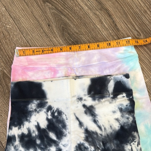 Tie-Dye Biker Shorts Set size small - Picture 4 of 4